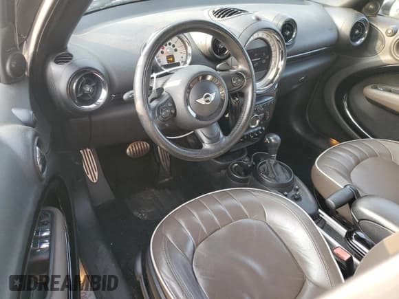 ✅ 2013 MINI Countryman S • VIN: WMWZC3C54DWP24085 • Lot: 59185075. Listed on Copart with 110,708 mi. Free auction sales archive from the USA and detailed vehicle history report at DreamBid. Image 8.