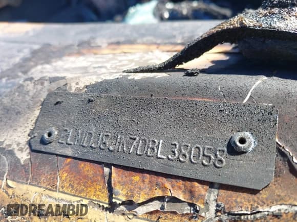 ✅ 2013 Lincoln MKX • VIN: 2LMDJ8JK7DBL38058 • Lot: 43291351. Wystawiony na IAAI z przebiegiem Nie podano. Bezpłatny archiwum sprzedaży aukcyjnych z USA i szczegółowy raport historii pojazdu na DreamBid. Zdjęcie 9.