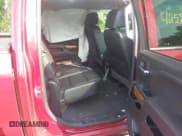 ✅ 2018 Chevrolet Silverado 1500 LTZ • VIN: 3GCUKSEC6JG537673 • Lot: 42597392. Wystawiony na IAAI z przebiegiem 286 513 mil. Bezpłatny archiwum sprzedaży aukcyjnych z USA i szczegółowy raport historii pojazdu na DreamBid. Zdjęcie 8.