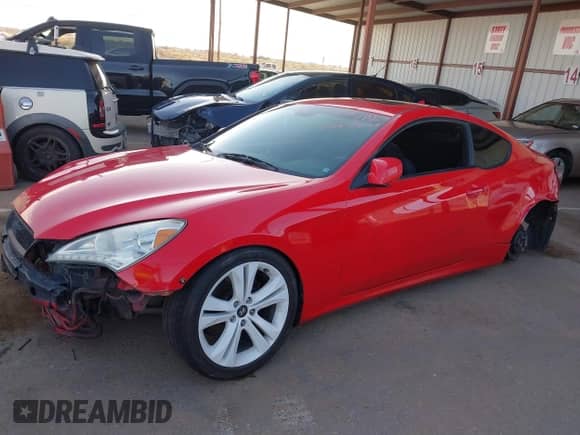 2010 Hyundai Genesis Coupe Premium z VIN KMHHT6KD6AU030624, wystawiony jako IAAI lot #41093182 z przebiegiem Nie podano mil oraz . Historia ofert i sprzedaży dostępna na DreamBid. Obrazek 14.