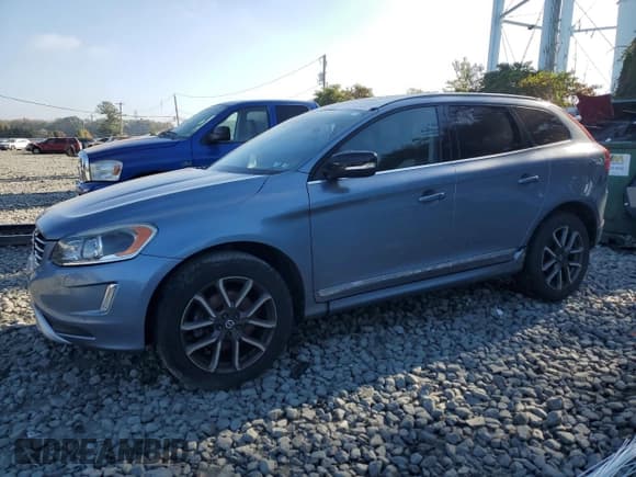 ✅ 2017 Volvo XC60 Dynamic • VIN: YV449MRR5H2087942 • Лот: 85553455. Опубликован ранее на Copart с пробегом 148 454 миль. Бесплатный доступ к архиву аукционных продаж из США и подробный отчёт об истории автомобиля на DreamBid. Изображение 1.