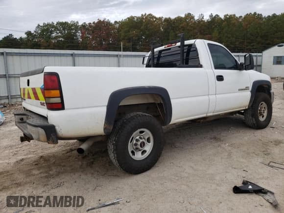 ✅ 2004 GMC Sierra 1500 • VIN: 1GTHC24204E339688 • Lot: 77595054. Wystawiony na Copart z przebiegiem 230 719 mil. Bezpłatny archiwum sprzedaży aukcyjnych z USA i szczegółowy raport historii pojazdu na DreamBid. Zdjęcie 3.