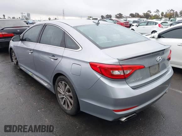2015 Hyundai Sonata Limited с VIN 5NPE34AF0FH107536, выставлен на аукционе IAAI как лот 41527634 с пробегом 119 643 миль миль и . История ставок и продаж доступна на DreamBid. Изображение 3.