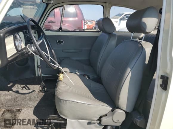 ✅ 1969 Volkswagen Beetle • VIN: 1191012963 • Lot: 71209065. Listed on Copart with 13,567 mi. Free auction sales archive from the USA and detailed vehicle history report at DreamBid. Image 7.