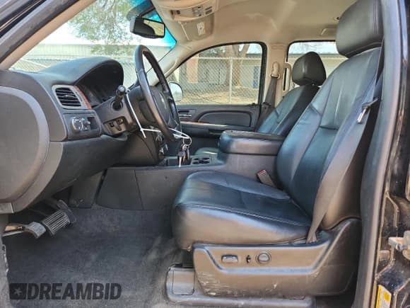 ✅ 2009 Chevrolet Tahoe 1LT • VIN: 1GNEC23389R217004 • Lot: 85922685. Wystawiony na Copart z przebiegiem 165 029 mil. Bezpłatny archiwum sprzedaży aukcyjnych z USA i szczegółowy raport historii pojazdu na DreamBid. Zdjęcie 7.