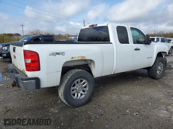 ✅ 2012 Chevrolet Silverado 2500HD Work Truck • VIN: 1GC2KVCG5CZ346165 • Lot: 79456564. Wystawiony na Copart z przebiegiem 254 519 mil. Bezpłatny archiwum sprzedaży aukcyjnych z USA i szczegółowy raport historii pojazdu na DreamBid. Zdjęcie 3.