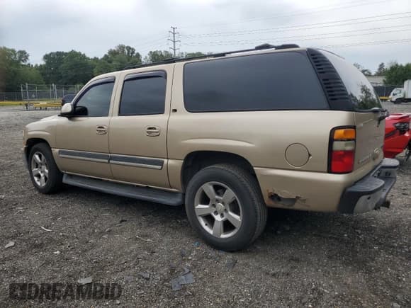 ✅ 2005 Chevrolet Suburban LT • VIN: 1GNFK16Z75J123805 • Lot: 84421555. Listed on Copart with 352,491 mi. Free auction sales archive from the USA and detailed vehicle history report at DreamBid. Image 2.