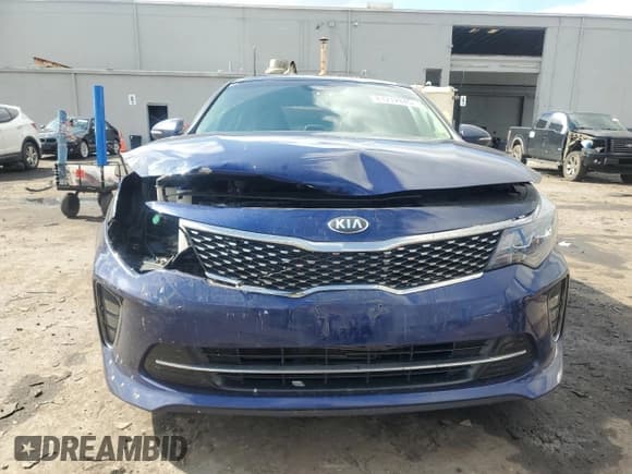 ✅ 2018 Kia Optima SX • VIN: 5XXGW4L22JG216885 • Lot: 81212845. Listed on Copart with 138,908 mi. Free auction sales archive from the USA and detailed vehicle history report at DreamBid. Image 5.