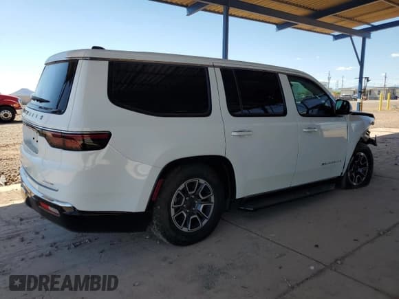 ✅ 2024 Jeep Wagoneer Series II • VIN: 1C4SJVBP4RS107812 • Лот: 56252335. Опубликован ранее на Copart с пробегом 14 157 миль. Бесплатный доступ к архиву аукционных продаж из США и подробный отчёт об истории автомобиля на DreamBid. Изображение 3.