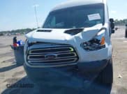 ✅ 2017 Ford Transit • VIN: 1FTYE2CM6HKB32372 • Lot: 42247909. Wystawiony na IAAI z przebiegiem 197 640 mil. Bezpłatny archiwum sprzedaży aukcyjnych z USA i szczegółowy raport historii pojazdu na DreamBid. Zdjęcie 12.