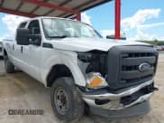 ✅ 2013 Ford F-250 XL • VIN: 1FT7W2B60DEB22344 • Lot: 43298992. Wystawiony na IAAI z przebiegiem 233 969 mil. Bezpłatny archiwum sprzedaży aukcyjnych z USA i szczegółowy raport historii pojazdu na DreamBid. Zdjęcie 18.