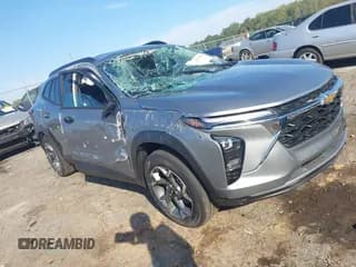 ✅ 2025 Chevrolet Trax LT • VIN: KL77LHEP5SC277851 • Лот: 43291426. Опубликован ранее на IAAI с пробегом 2 612 миль. Бесплатный доступ к архиву аукционных продаж из США и подробный отчёт об истории автомобиля на DreamBid. Изображение 1.