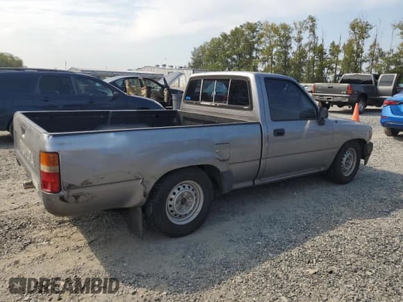 ✅ 1994 Toyota Pickup • VIN: 4TARN81A4RZ287720 • Lot: 70508565. Listed on Copart with 198,533 mi. Free auction sales archive from the USA and detailed vehicle history report at DreamBid. Image 3.
