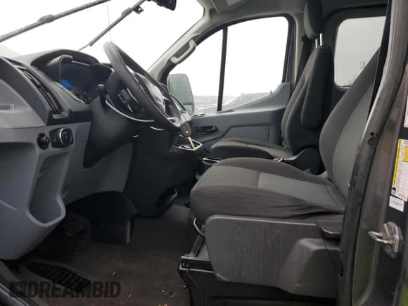 ✅ 2017 Ford Transit XL • VIN: 1FMZK1ZM6HKA87461 • Lot: 91819505. Wystawiony na Copart z przebiegiem 70 845 mil. Bezpłatny archiwum sprzedaży aukcyjnych z USA i szczegółowy raport historii pojazdu na DreamBid. Zdjęcie 7.