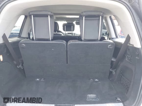 ✅ 2015 Mercedes-Benz GL 550 • VIN: 4JGDF7DE0FA472857 • Лот: 42309286. Опубликован ранее на IAAI с пробегом 93 088 миль. Бесплатный доступ к архиву аукционных продаж из США и подробный отчёт об истории автомобиля на DreamBid. Изображение 21.