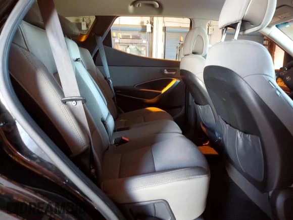 ✅ 2017 Hyundai Santa Fe 2.4L • VIN: 5XYZU3LB4HG414155 • Lot: 91306285. Listed on Copart with 100,058 mi. Free auction sales archive from the USA and detailed vehicle history report at DreamBid. Image 10.