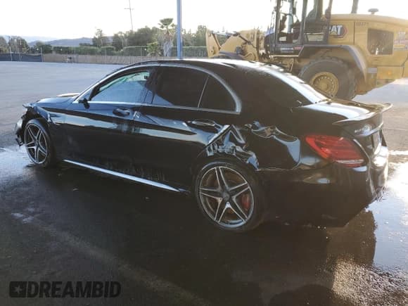 ✅ 2016 Mercedes-Benz C 63 S AMG • VIN: 55SWF8HB2GU113164 • Lot: 43981135. Listed on Copart with 36,644 mi. Free auction sales archive from the USA and detailed vehicle history report at DreamBid. Image 2.