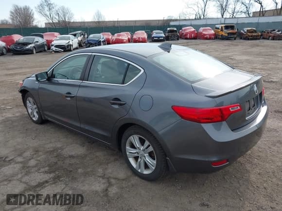 ✅ 2013 Acura ILX Hybrid Technology • VIN: 19VDE3F70DE300703 • Lot: 41836986. Wystawiony na IAAI z przebiegiem 120 765 mil. Bezpłatny archiwum sprzedaży aukcyjnych z USA i szczegółowy raport historii pojazdu na DreamBid. Zdjęcie 3.