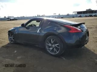 ✅ 2013 Nissan 370Z • VIN: JN1AZ4EH8DM382277 • Лот: 39709824. Опубликован ранее на Copart с пробегом 118 925 миль. Бесплатный доступ к архиву аукционных продаж из США и подробный отчёт об истории автомобиля на DreamBid. Изображение 2.