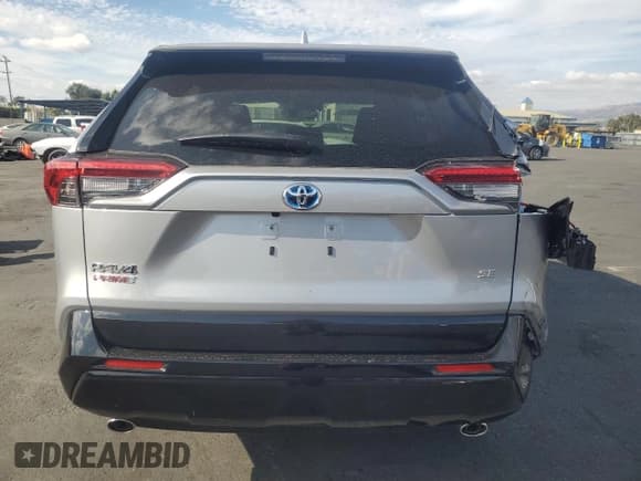 ✅ 2024 Toyota RAV4 SE • VIN: JTMAB3FV0RD225835 • Лот: 84649525. Опубликован ранее на Copart с пробегом 4 622 миль. Бесплатный доступ к архиву аукционных продаж из США и подробный отчёт об истории автомобиля на DreamBid. Изображение 6.