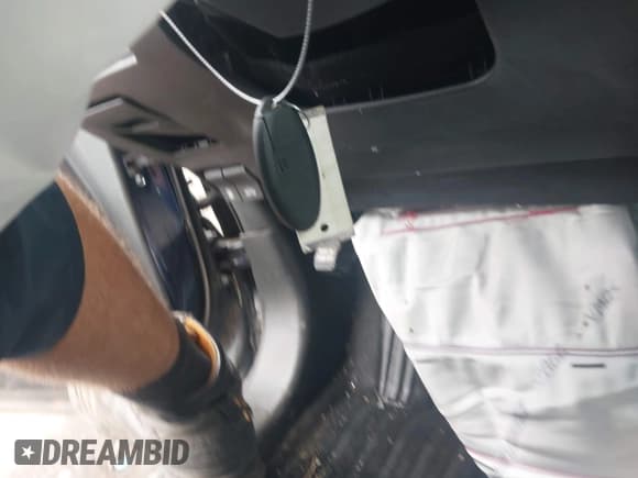 ✅ 2020 Nissan Murano S • VIN: 5N1AZ2AS9LN143991 • Lot: 43302919. Wystawiony na IAAI z przebiegiem 63 620 mil. Bezpłatny archiwum sprzedaży aukcyjnych z USA i szczegółowy raport historii pojazdu na DreamBid. Zdjęcie 11.