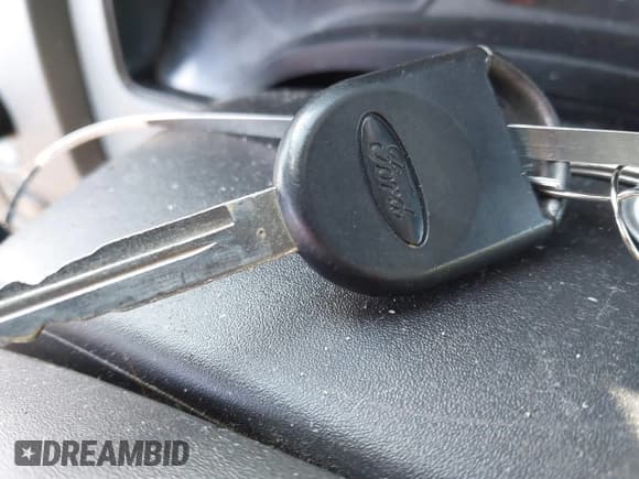 ✅ 2013 Ford F-150 XLT • VIN: 1FTFX1CFXDKG02295 • Лот: 43712142. Опубликован ранее на IAAI с пробегом 293 117 миль. Бесплатный доступ к архиву аукционных продаж из США и подробный отчёт об истории автомобиля на DreamBid. Изображение 11.