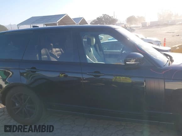 ✅ 2022 Land Rover Range Rover • VIN: SALGR2SU2NA463588 • Lot: 41744410. Listed on IAAI with 38,737 mi. Free auction sales archive from the USA and detailed vehicle history report at DreamBid. Image 13.