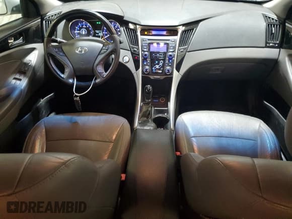 ✅ 2012 Hyundai Sonata SE • VIN: 5NPEC4AC6CH463748 • Lot: 90227615. Listed on Copart with 154,888 mi. Free auction sales archive from the USA and detailed vehicle history report at DreamBid. Image 8.