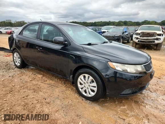 ✅ 2013 Kia Forte EX • VIN: KNAFU4A29D5651428 • Lot: 84392625. Wystawiony na Copart z przebiegiem 202 297 mil. Bezpłatny archiwum sprzedaży aukcyjnych z USA i szczegółowy raport historii pojazdu na DreamBid. Zdjęcie 4.