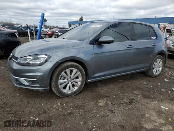 ✅ 2021 Volkswagen Golf TSI • VIN: 3VWG57AU6MM006606 • Lot: 47990725. Wystawiony na Copart z przebiegiem 105 482 mil. Bezpłatny archiwum sprzedaży aukcyjnych z USA i szczegółowy raport historii pojazdu na DreamBid. Zdjęcie 1.