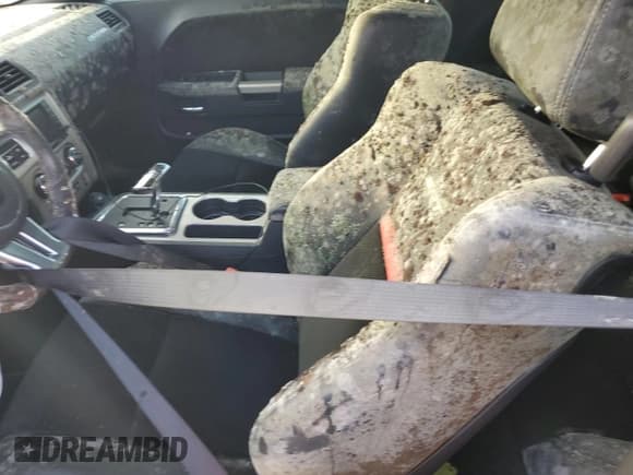 ✅ 2012 Dodge Challenger SRT-8 392 • VIN: 2C3CDYCJ5CH108526 • Lot: 76629354. Wystawiony na Copart z przebiegiem Nie podano. Bezpłatny archiwum sprzedaży aukcyjnych z USA i szczegółowy raport historii pojazdu na DreamBid. Zdjęcie 10.