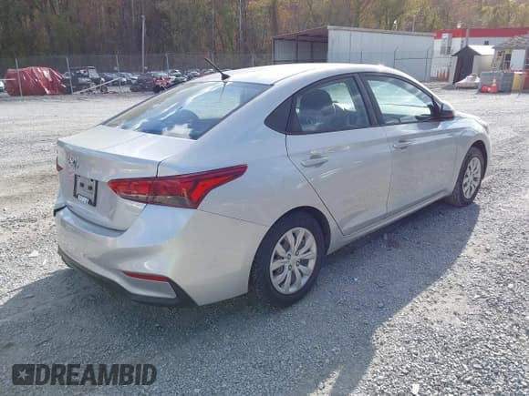 ✅ 2020 Hyundai Accent SE • VIN: 3KPC24A68LE095386 • Lot: 43513533. Listed on IAAI with 53,770 mi. Free auction sales archive from the USA and detailed vehicle history report at DreamBid. Image 4.