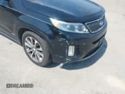 ✅ 2015 Kia Sorento SX • VIN: 5XYKWDA76FG551840 • Lot: 42607814. Wystawiony na IAAI z przebiegiem 199 644 mil. Bezpłatny archiwum sprzedaży aukcyjnych z USA i szczegółowy raport historii pojazdu na DreamBid. Zdjęcie 6.