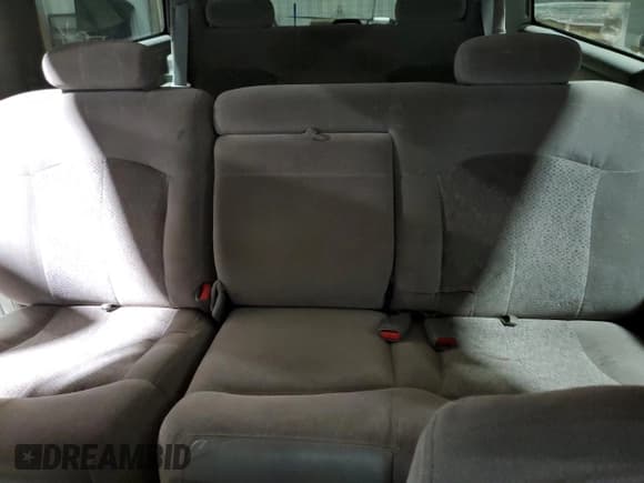 ✅ 2002 Chevrolet Suburban LS • VIN: 3GNFK16Z62G287415 • Лот: 85424994. Опубликован ранее на Copart с пробегом 313 778 миль. Бесплатный доступ к архиву аукционных продаж из США и подробный отчёт об истории автомобиля на DreamBid. Изображение 10.