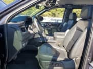 ✅ 2023 Chevrolet Suburban LT • VIN: 1GNSKCKD4PR208254 • Lot: 70741894. Wystawiony na Copart z przebiegiem 23 942 mil. Bezpłatny archiwum sprzedaży aukcyjnych z USA i szczegółowy raport historii pojazdu na DreamBid. Zdjęcie 7.