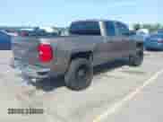 2015 Chevrolet Silverado 1500 LT z VIN 1GCVKREC6FZ161108, wystawiony jako IAAI lot #43074690 z przebiegiem 198 960 mil mil oraz . Historia ofert i sprzedaży dostępna na DreamBid. Obrazek 4.