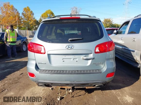 ✅ 2009 Hyundai Santa Fe Limited • VIN: 5NMSH73E89H310007 • Lot: 43602972. Listed on IAAI with 211,465 mi. Free auction sales archive from the USA and detailed vehicle history report at DreamBid. Image 16.