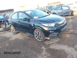 ✅ 2019 Honda HR-V Sport • VIN: 3CZRU6H1XKG712343 • Lot: 43488018. Wystawiony na IAAI z przebiegiem 63 101 mil. Bezpłatny archiwum sprzedaży aukcyjnych z USA i szczegółowy raport historii pojazdu na DreamBid. Zdjęcie 1.