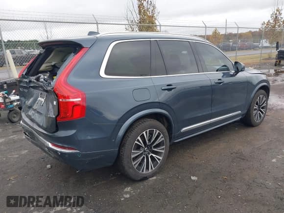 ✅ 2024 Volvo XC90 Plus Bright Theme • VIN: YV4H60CE4R1247485 • Lot: 43555272. Listed on IAAI with 17,811 mi. Free auction sales archive from the USA and detailed vehicle history report at DreamBid. Image 4.