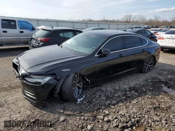 ✅ 2018 Volvo S90 Momentum • VIN: LVY982MK3JP036760 • Лот: 46745593. Опубликован ранее на Copart с пробегом 64 845 миль. Бесплатный доступ к архиву аукционных продаж из США и подробный отчёт об истории автомобиля на DreamBid. Изображение 1.