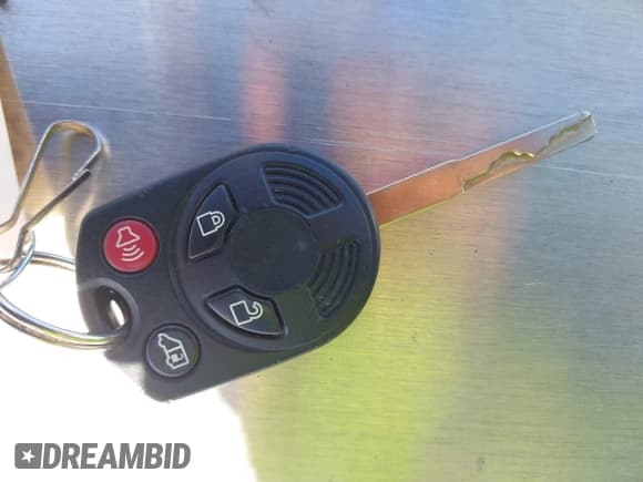 ✅ 2015 Ford Transit • VIN: 1FTSW2ZMXFKB28154 • Lot: 42303189. Wystawiony na IAAI z przebiegiem 40 269 mil. Bezpłatny archiwum sprzedaży aukcyjnych z USA i szczegółowy raport historii pojazdu na DreamBid. Zdjęcie 11.