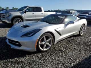2015 Chevrolet Corvette 1LT z VIN 1G1YB2D79F5114583, wystawiony jako Copart lot #73865754 z przebiegiem Nie podano mil oraz Szkoda całkowita • Salvage title. Historia ofert i sprzedaży dostępna na DreamBid. Obrazek 1.