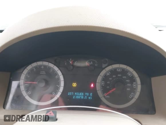 ✅ 2009 Ford Escape Limited • VIN: 1FMCU94G29KB47396 • Lot: 43651977. Listed on IAAI with 210,878 mi. Free auction sales archive from the USA and detailed vehicle history report at DreamBid. Image 7.