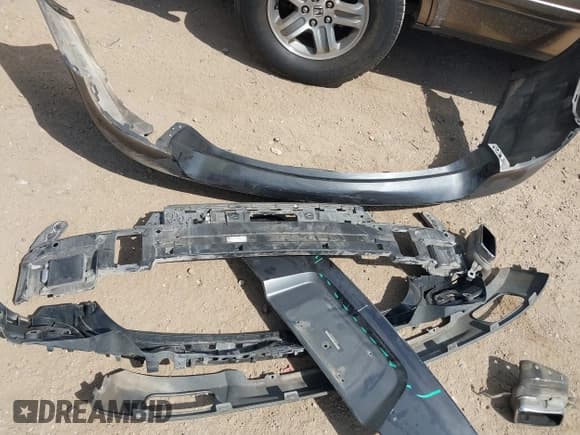 ✅ 2015 BMW 7 Series 750i • VIN: WBAYA8C56FGK19760 • Lot: 43349584. Wystawiony na IAAI z przebiegiem 169 085 mil. Bezpłatny archiwum sprzedaży aukcyjnych z USA i szczegółowy raport historii pojazdu na DreamBid. Zdjęcie 12.