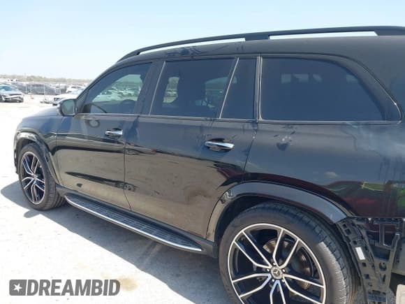 ✅ 2022 Mercedes-Benz GLS 450 • VIN: 4JGFF5KE7NA687540 • Lot: 41877652. Wystawiony na IAAI z przebiegiem 31 903 mil. Bezpłatny archiwum sprzedaży aukcyjnych z USA i szczegółowy raport historii pojazdu na DreamBid. Zdjęcie 14.