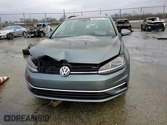 ✅ 2019 Volkswagen Golf S • VIN: 3VW117AU9KM509030 • Lot: 86357764. Wystawiony na Copart z przebiegiem Nie podano. Bezpłatny archiwum sprzedaży aukcyjnych z USA i szczegółowy raport historii pojazdu na DreamBid. Zdjęcie 11.