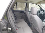 ✅ 2006 Saturn VUE • VIN: 5GZCZ33DX6S861636 • Lot: 41794986. Wystawiony na IAAI z przebiegiem 101 775 mil. Bezpłatny archiwum sprzedaży aukcyjnych z USA i szczegółowy raport historii pojazdu na DreamBid. Zdjęcie 8.