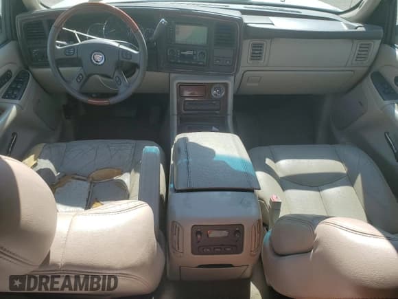 ✅ 2005 Cadillac Escalade EXT • VIN: 3GYEK62N15G205822 • Lot: 69961855. Listed on Copart with 190,927 mi. Free auction sales archive from the USA and detailed vehicle history report at DreamBid. Image 8.