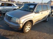 ✅ 2003 Suzuki XL7 Touring • VIN: JS3TX92V134111998 • Lot: 43799025. Wystawiony na IAAI z przebiegiem 184 939 mil. Bezpłatny archiwum sprzedaży aukcyjnych z USA i szczegółowy raport historii pojazdu na DreamBid. Zdjęcie 2.