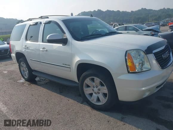 ✅ 2010 GMC Yukon SLT • VIN: 1GKUKCE02AR282018 • Лот: 42873586. Опубликован ранее на IAAI с пробегом 200 205 миль. Бесплатный доступ к архиву аукционных продаж из США и подробный отчёт об истории автомобиля на DreamBid. Изображение 1.